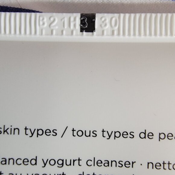 Two for $30 Dr Brandt Clean Biotic PH-Balanced Yogurt Cleanser Chlorophyll NIB - Picture 8 of 11